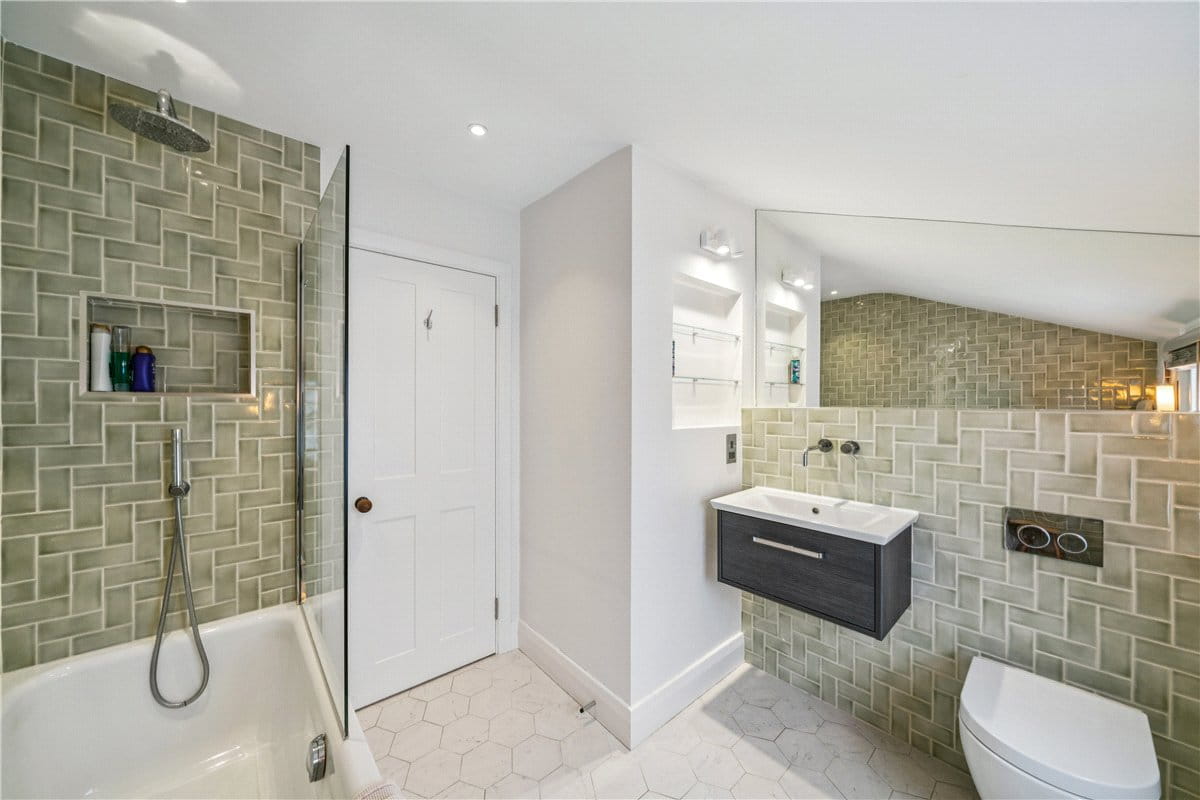 4 bedroom house, Tournay Road, London SW6 - Available