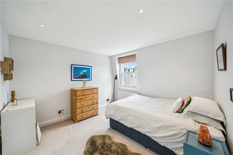 4 bedroom house, Tournay Road, London SW6 - Available