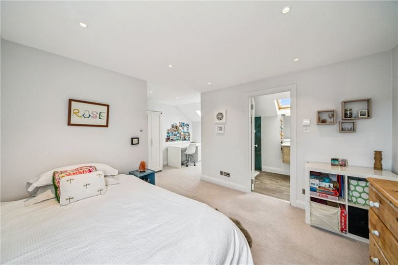 4 bedroom house, Tournay Road, London SW6 - Available