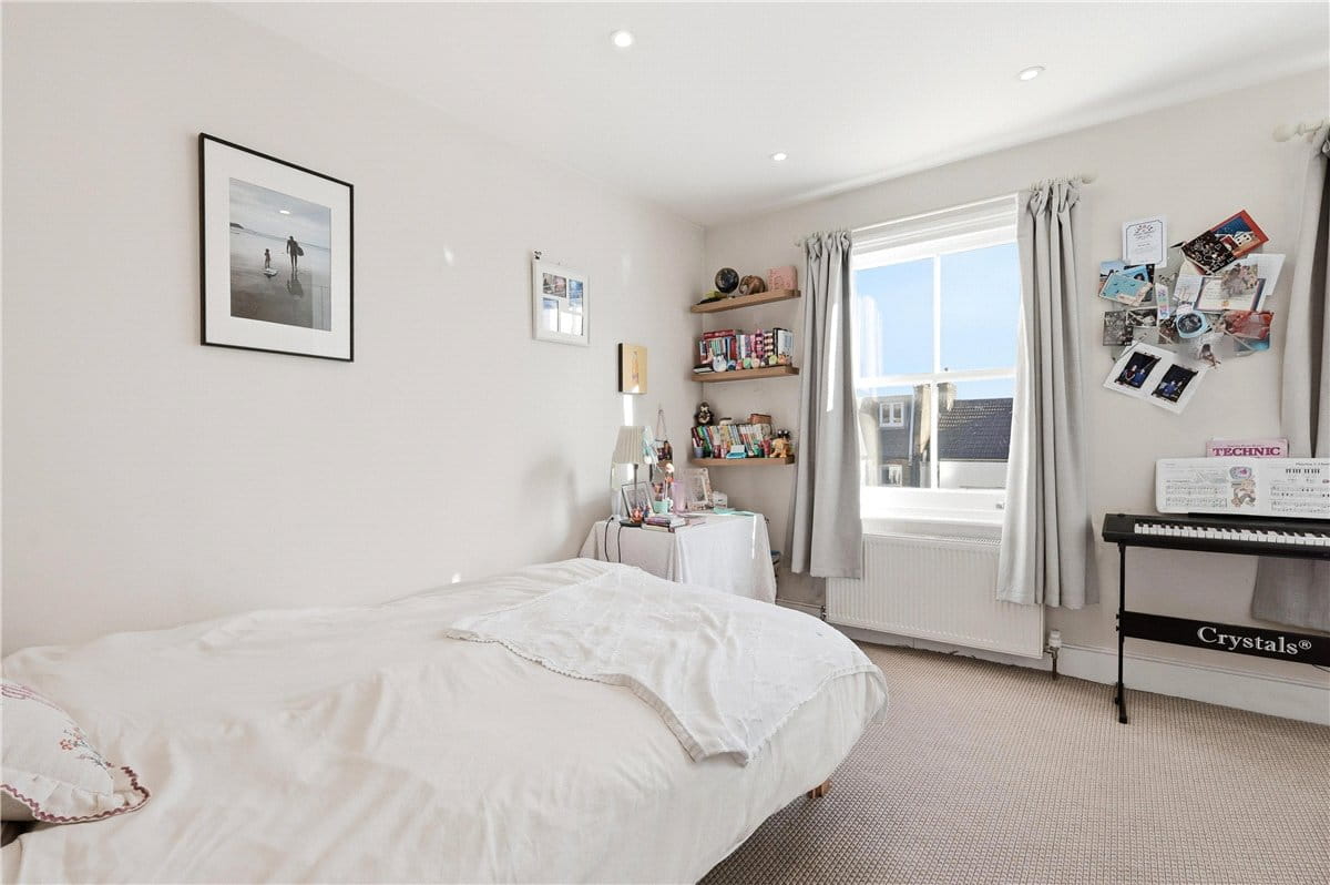 6 bedroom house, Delaford Street, London SW6 - Available