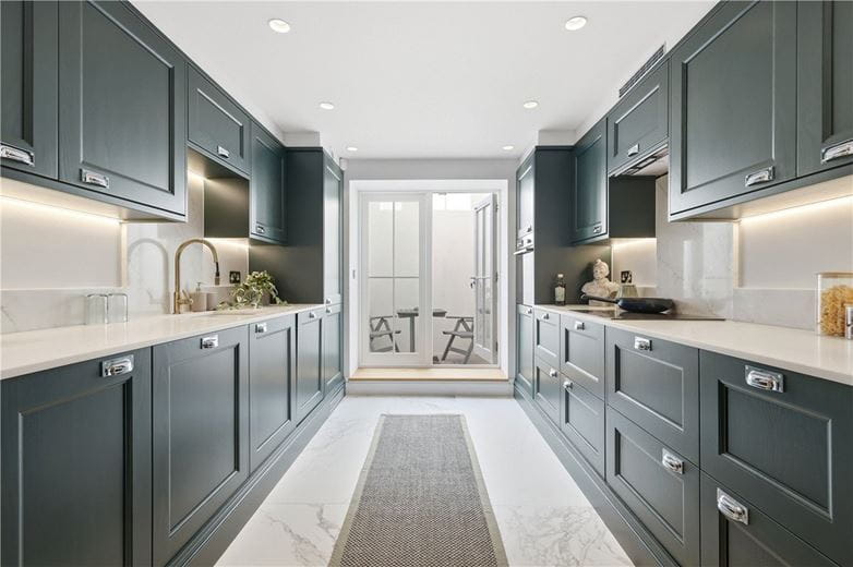 4 bedroom house, Hazlebury Road, London SW6 - Available