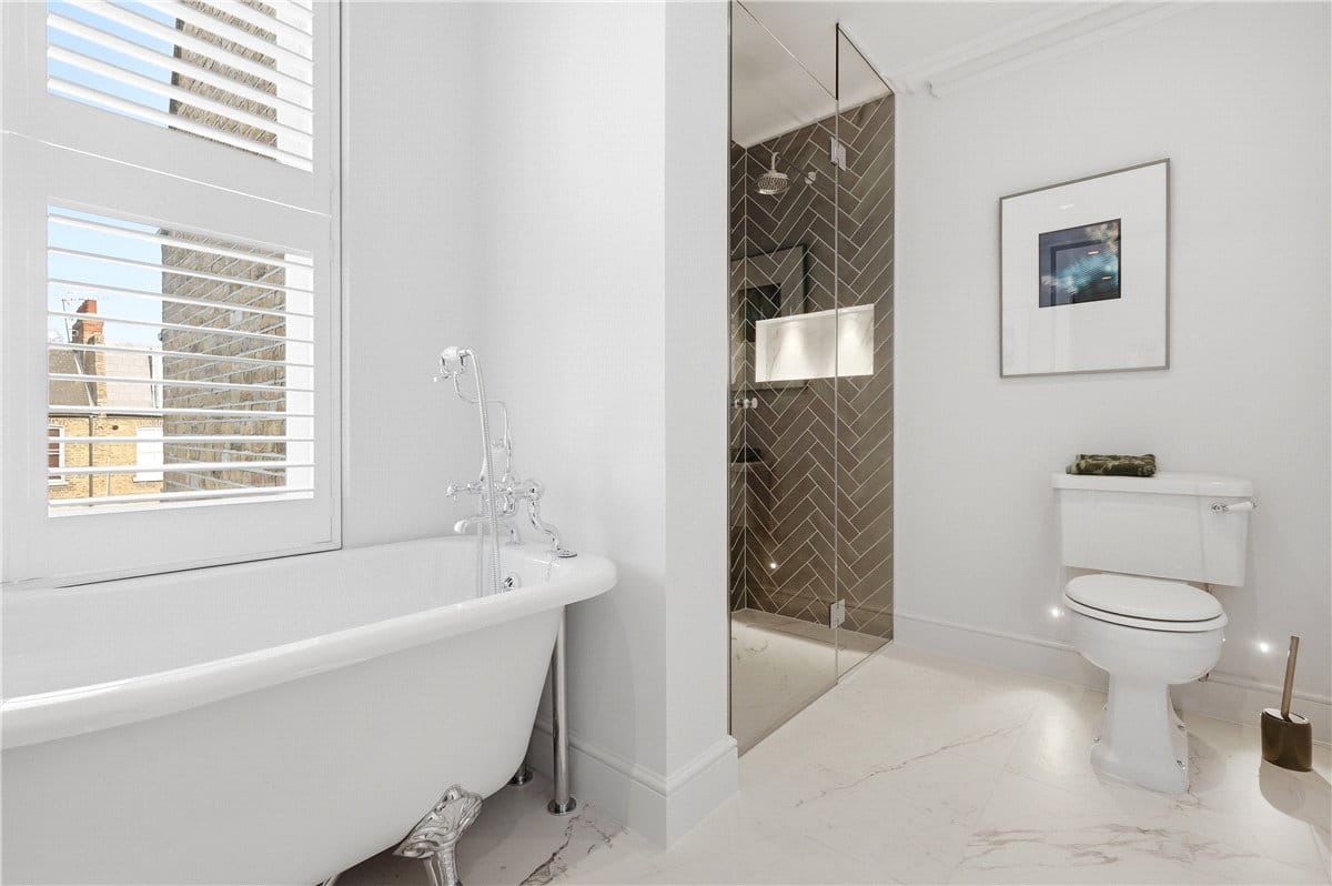 4 bedroom house, Hazlebury Road, London SW6 - Available