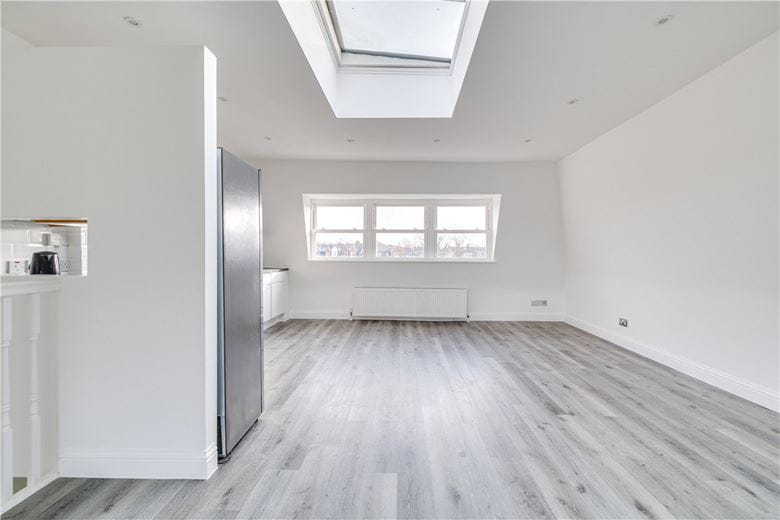 2 bedroom flat, New Kings Road, London SW6 - Available