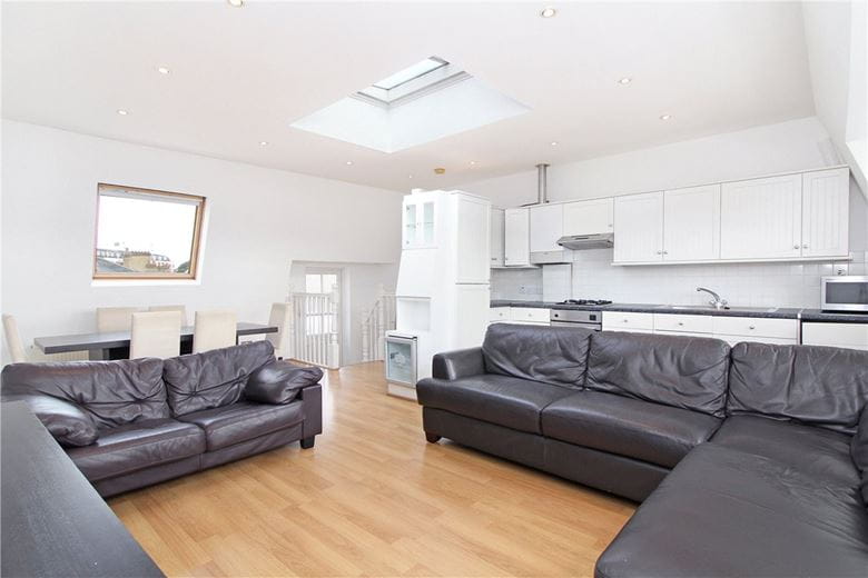 2 bedroom flat, New Kings Road, London SW6 - Available