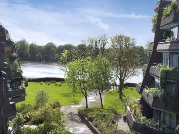 2 bedroom flat, Alder Lodge, 73 Stevenage Road SW6 - Sold