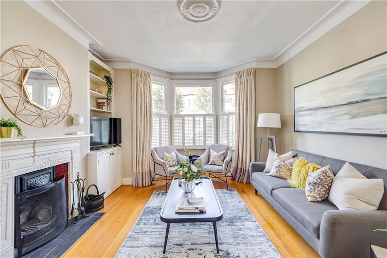 4 bedroom house, Kenyon Street, London SW6 - Available