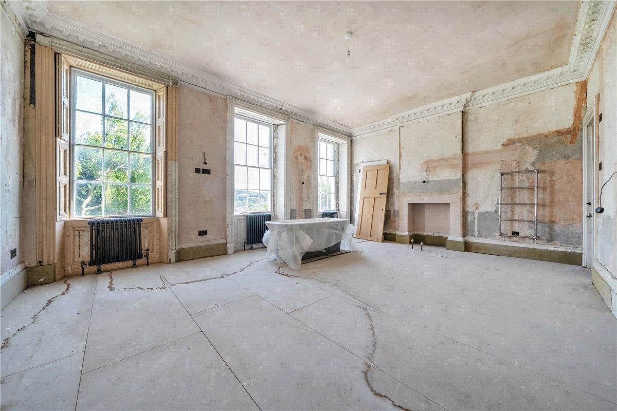 7 bedroom house, Bladud Buildings, Bath BA1 - Available