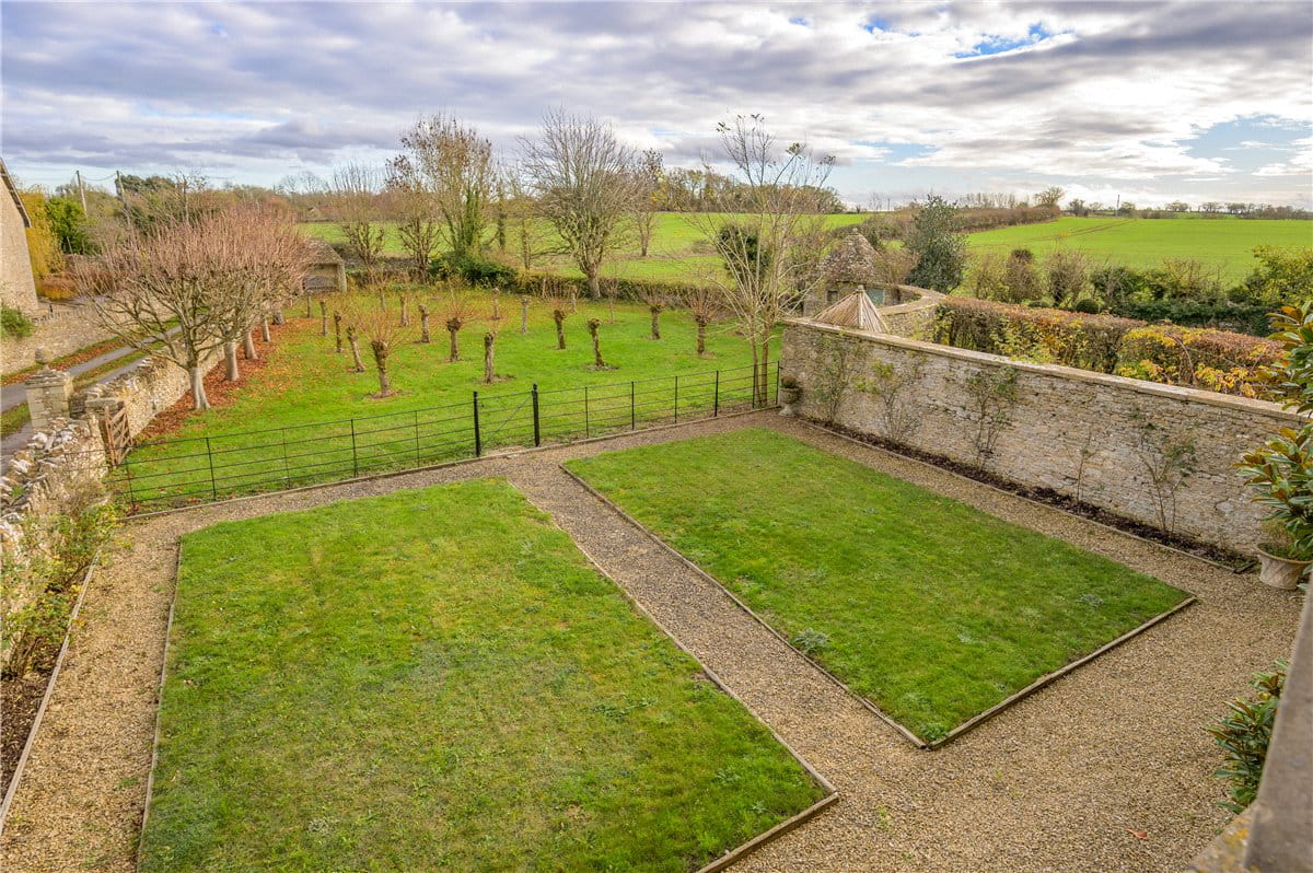 5 bedroom house, West Yatton, Yatton Keynell SN14 - Available