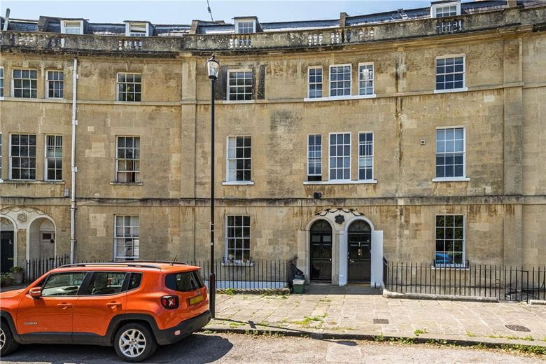 6 bedroom house, Widcombe Crescent, Bath BA2 - Available