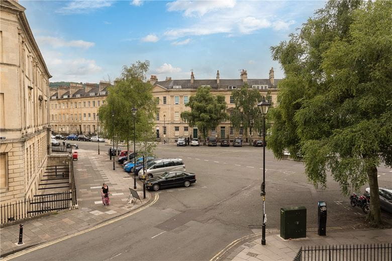 2 bedroom flat, Henrietta Street, Bath BA2 - Sold STC