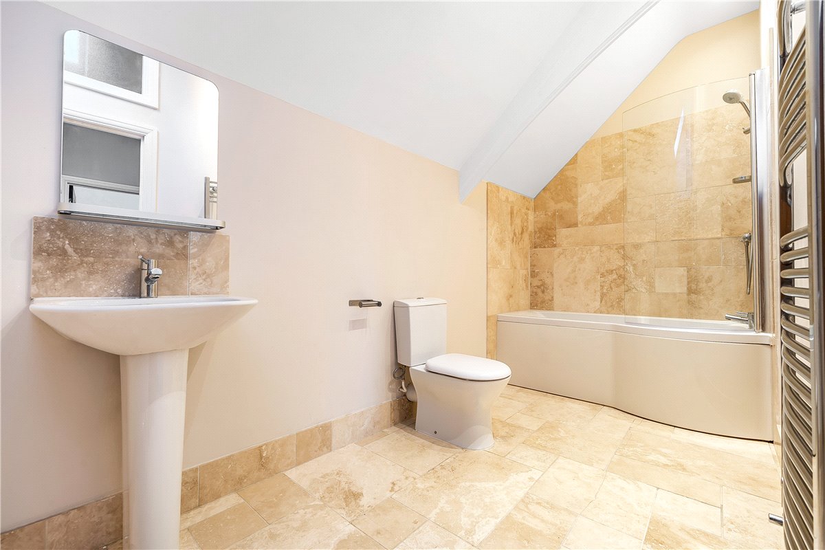 3 bedroom flat, West Avenue, Bath BA2 - Sold