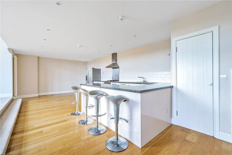 3 bedroom flat, West Avenue, Bath BA2 - Sold