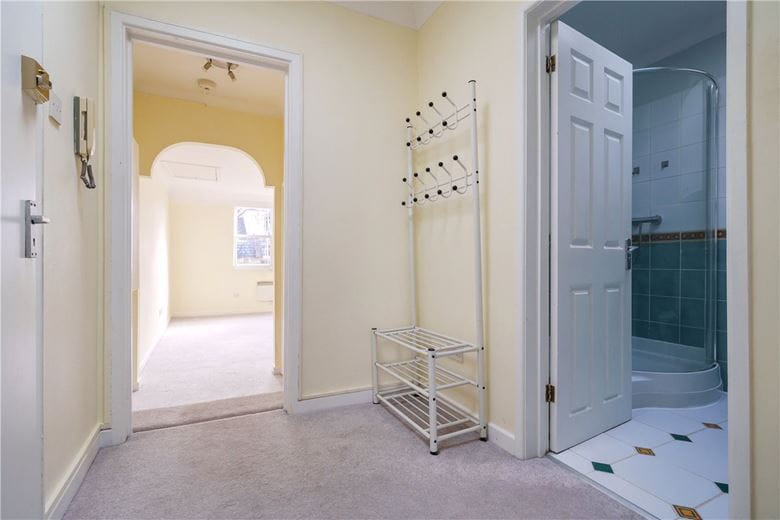 2 bedroom flat, Henrietta Street, Bath BA2 - Available