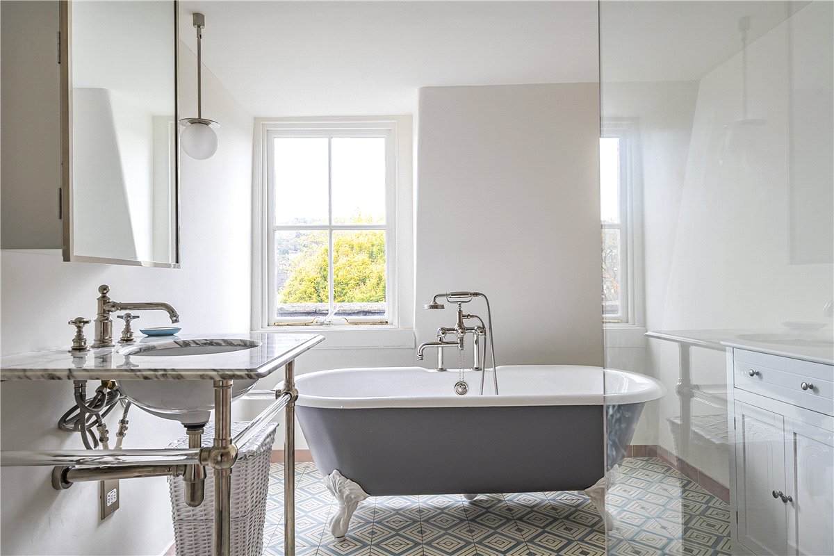 5 bedroom house, Beaufort East, Bath BA1 - Sold