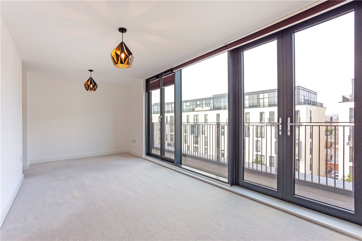 2 bedroom maisonette, Percy Terrace, Bath BA2 - Sold