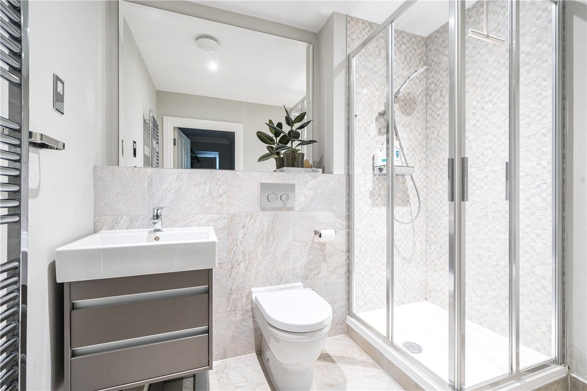 2 bedroom flat, Fortescue Street, Norton St. Philip BA2 - Available