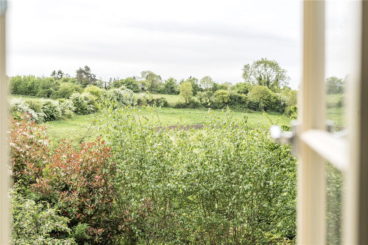 2 bedroom flat, Fortescue Street, Norton St. Philip BA2 - Available