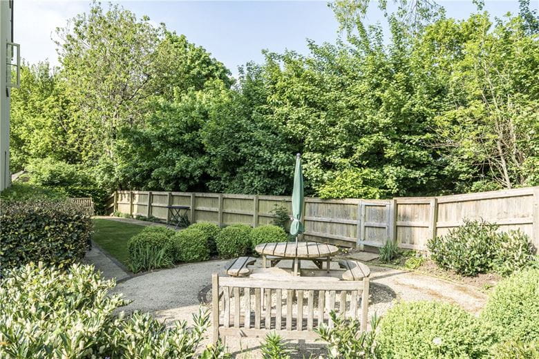 2 bedroom flat, Fortescue Street, Norton St. Philip BA2 - Available