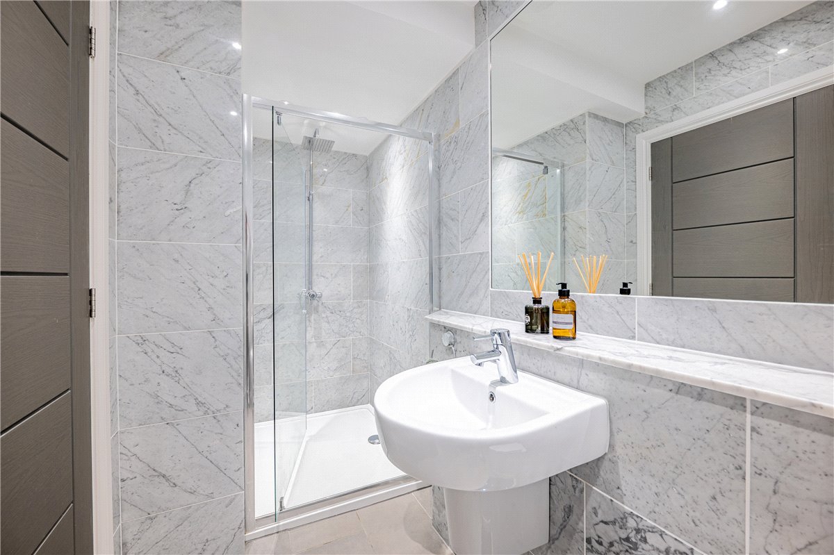 2 bedroom flat, Upper Oldfield Park, Bath BA2 - Sold