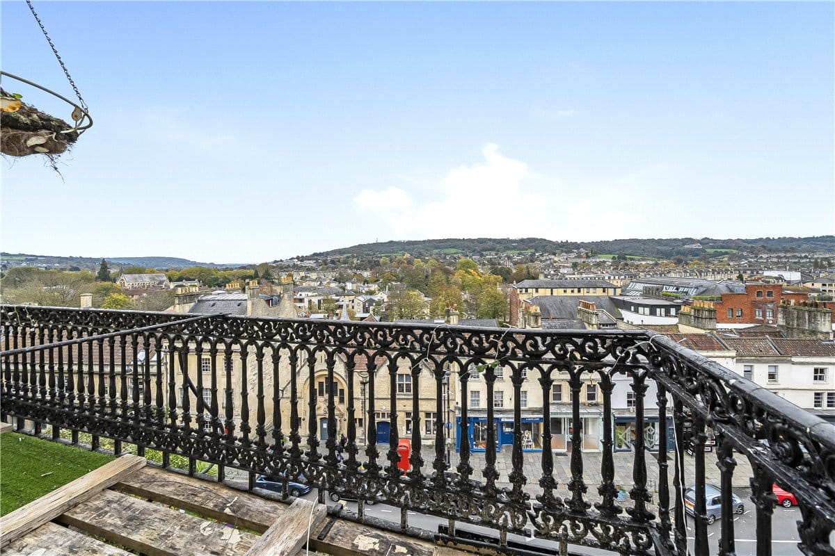 2 bedroom flat, Paragon, Bath BA1 - Sold