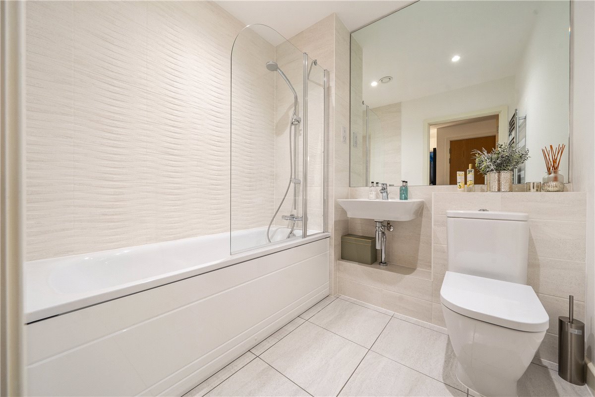 2 bedroom flat, Percy Terrace, Bath BA2 - Available