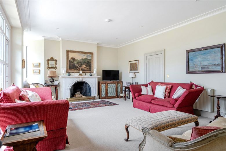 8 bedroom house, Rock Road, Wick BS30 - Available