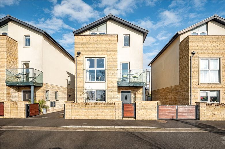 5 bedroom house, Beckford Drive, Lansdown BA1 - Available