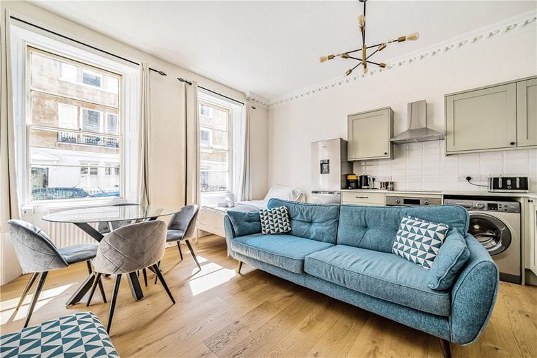 1 bedroom flat, New King Street, Bath BA1 - Available