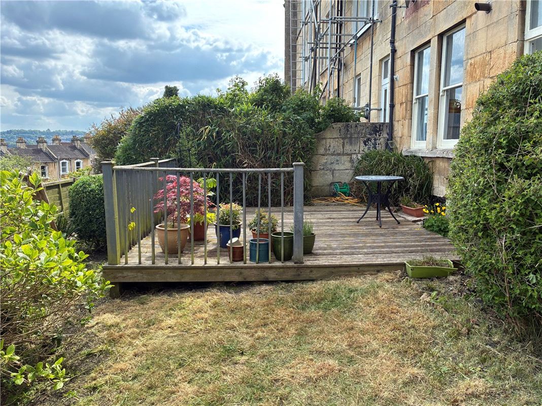 2 bedroom flat, Belgrave Terrace, Bath BA1 - Sold