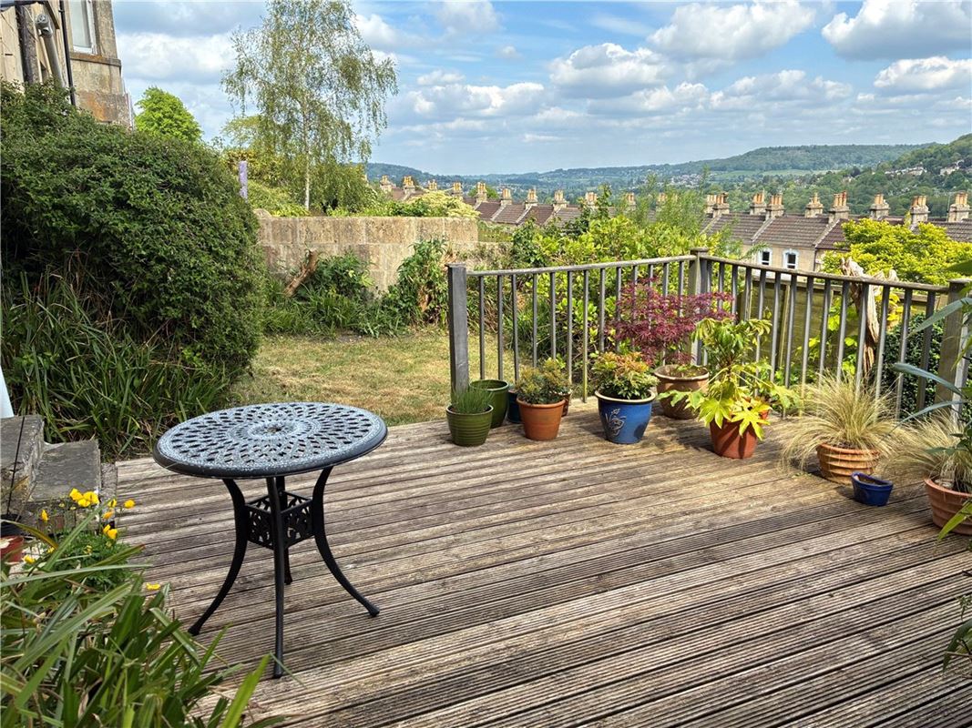 2 bedroom flat, Belgrave Terrace, Bath BA1 - Sold
