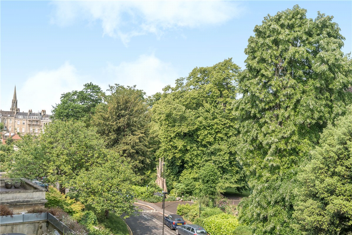 2 bedroom flat, Great Pulteney Street, Bath BA2 - Sold
