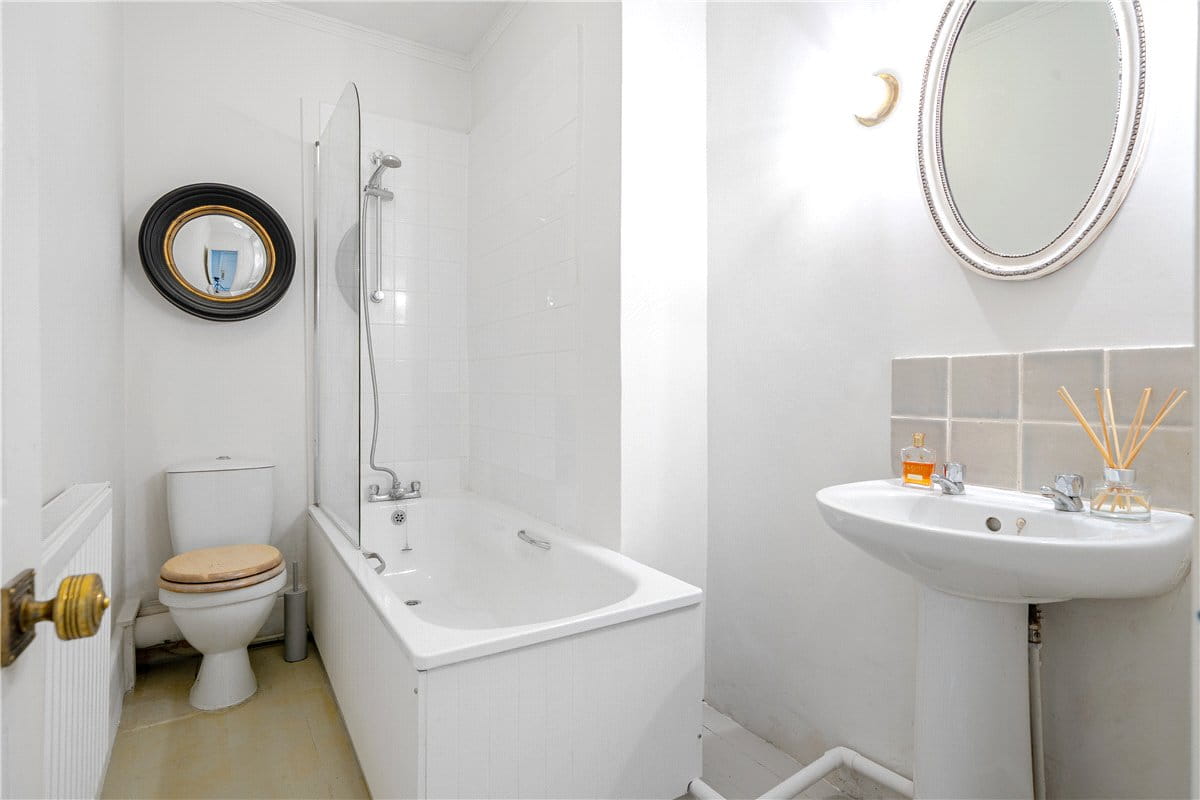 1 bedroom flat, Russell Street, Bath BA1 - Sold STC