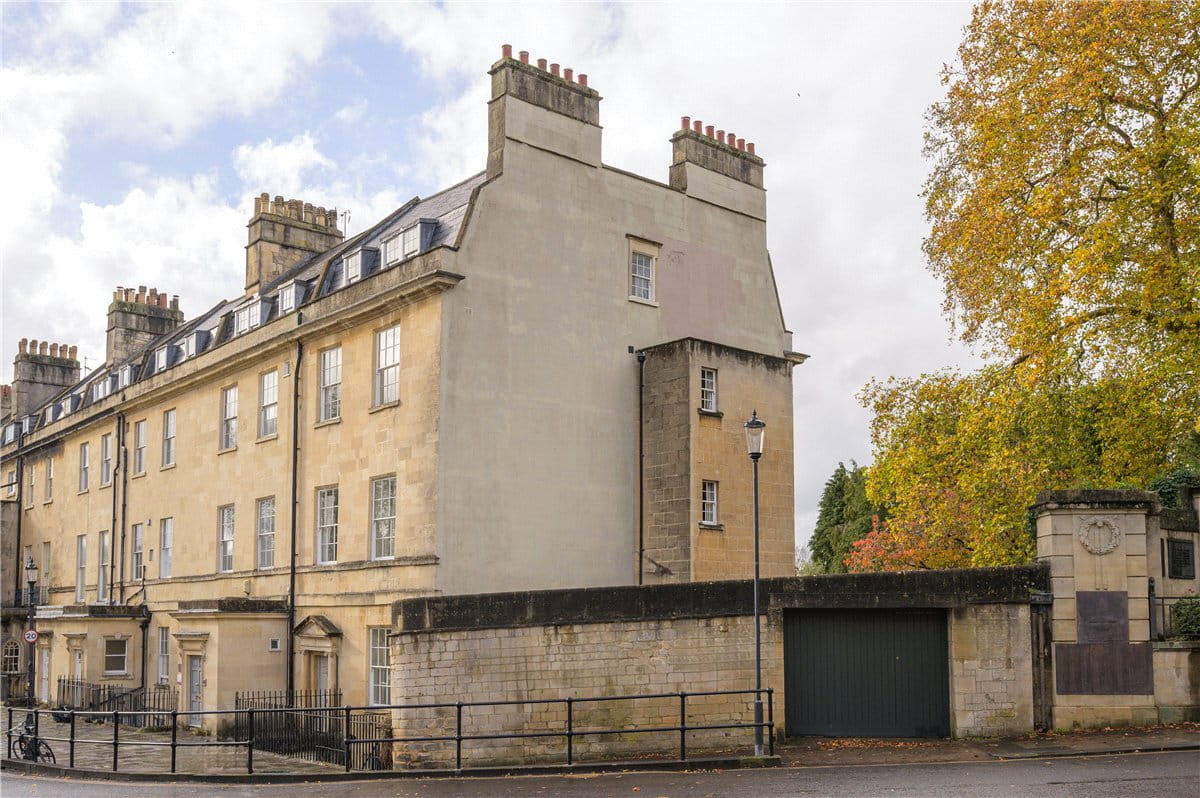 5 bedroom house, Queens Parade, Bath BA1 - Available