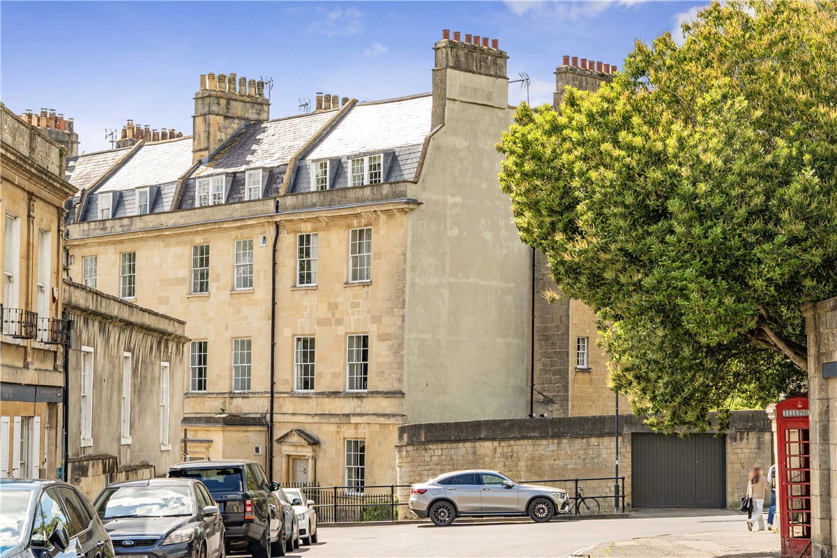 5 bedroom house, Queens Parade, Bath BA1 - Available