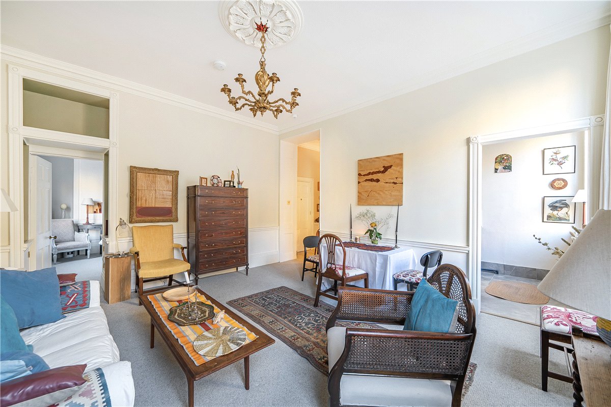 1 bedroom flat, Harington Place, Bath BA1 - Available