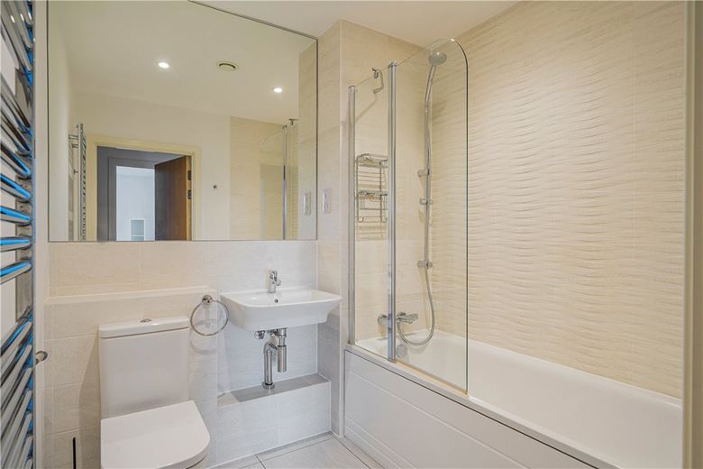 2 bedroom flat, Midland Road, Bath BA2 - Available