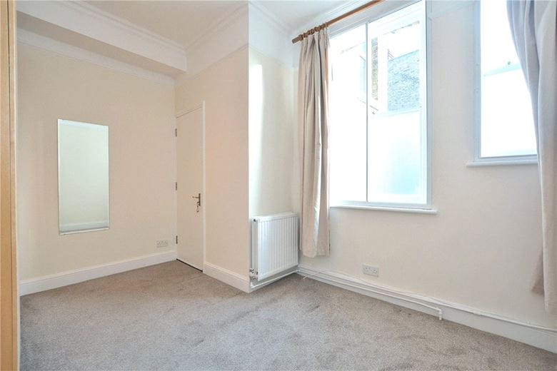 1 bedroom flat, Mortlake High Street, London SW14 - Sold