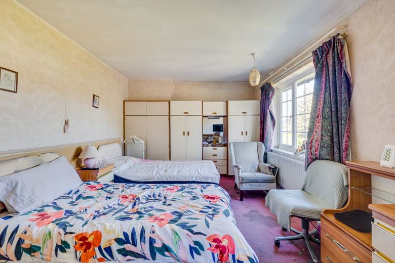 2 bedroom house, Barnes Avenue, London SW13 - Sold STC