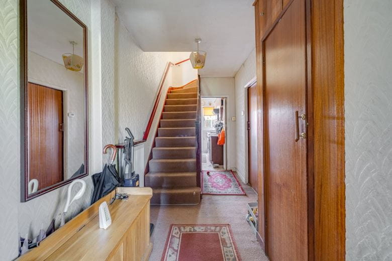 2 bedroom house, Barnes Avenue, London SW13 - Sold STC
