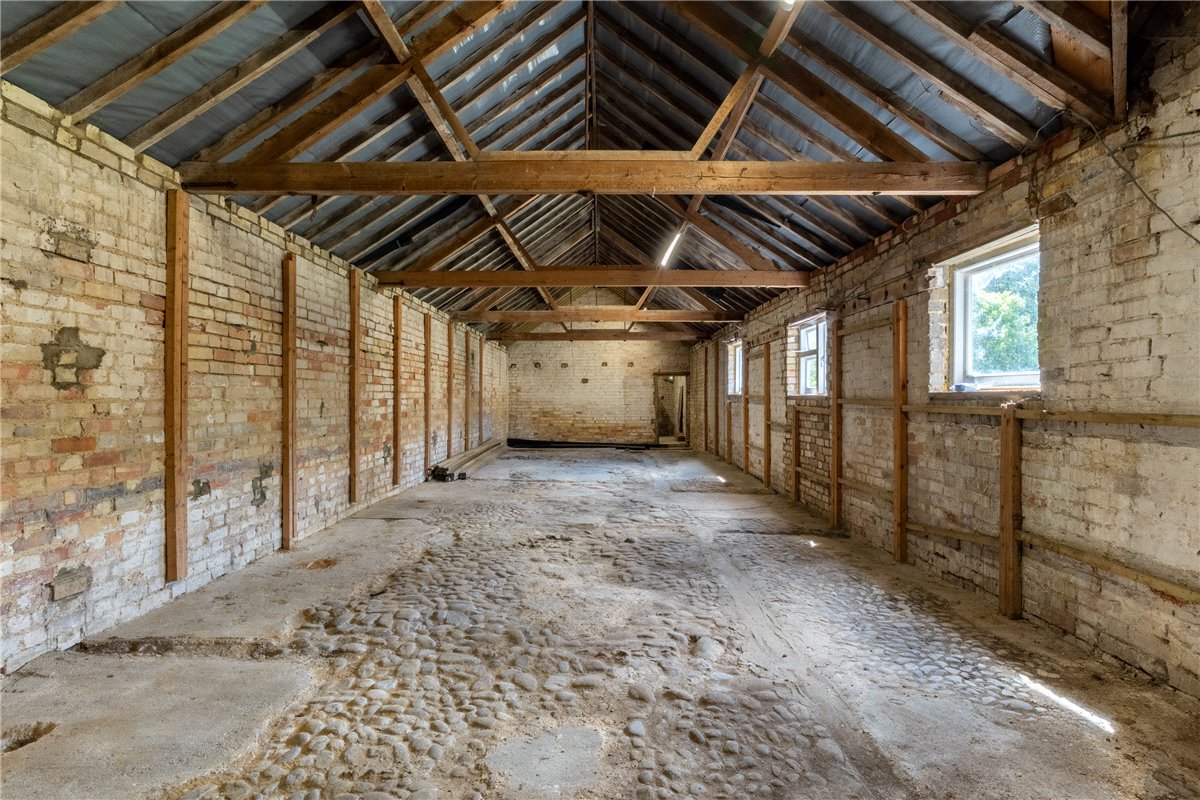 5 bedroom house, Comberton Road, Barton CB23 - Available