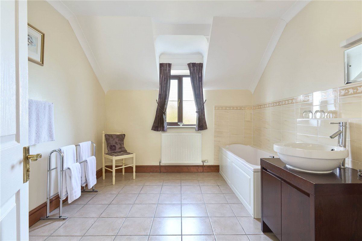 6 bedroom house, Warrington Street, Newmarket CB8 - Available