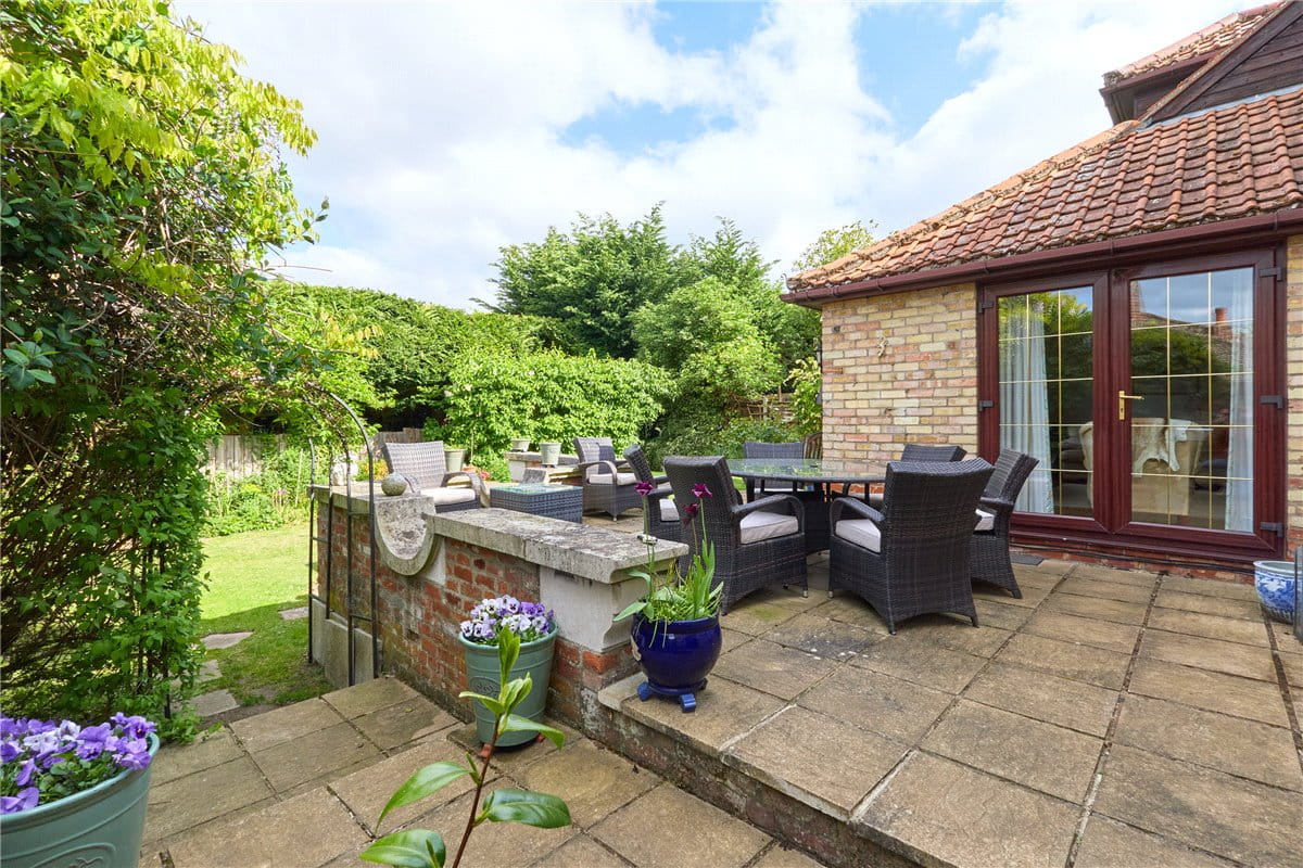 6 bedroom house, Warrington Street, Newmarket CB8 - Available