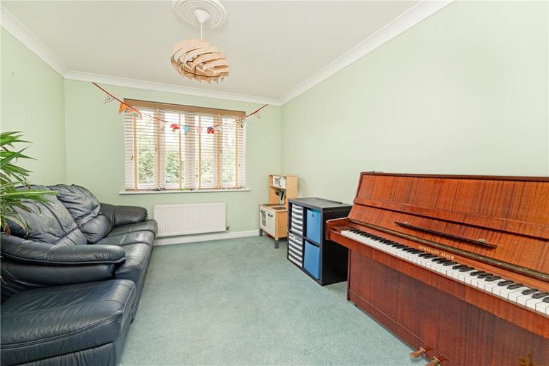 4 bedroom house, Damms Pastures, Highfields Caldecote CB23 - Sold