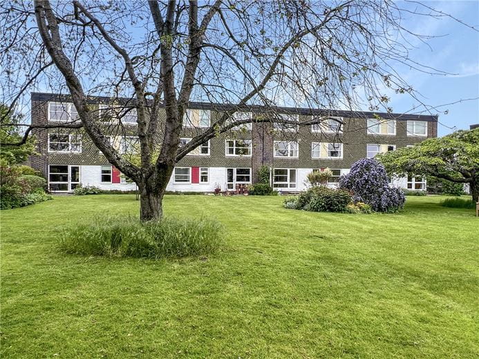 2 bedroom flat, Sherlock Close, Cambridge CB3 - Sold STC