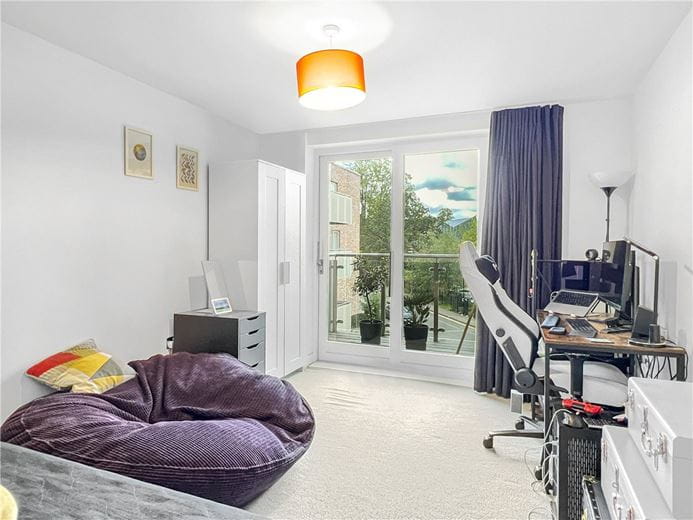 3 bedroom flat, Harrison Drive, Cambridge CB2 - Available