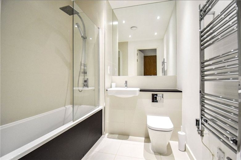 2 bedroom flat, Hawkey Road, Trumpington CB2 - Available