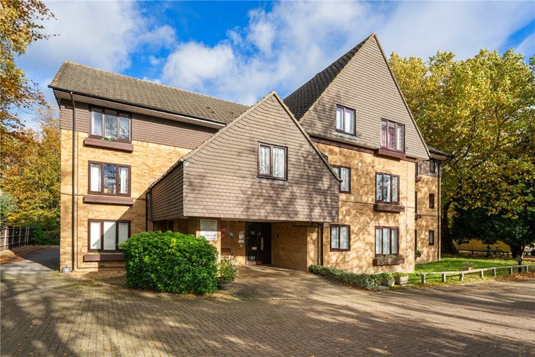 1 bedroom flat, Cherry Hinton Road, Cambridge CB1 - Sold