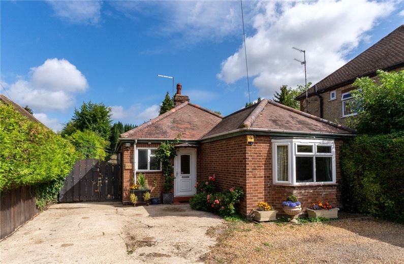 3 bedroom bungalow, Queen Ediths Way, Cambridge CB1 - Available