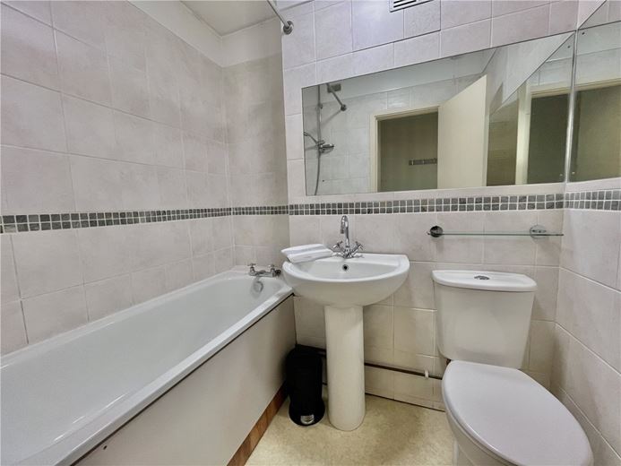 1 bedroom flat, Mayflower House, Manhattan Drive CB4 - Sold