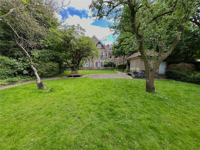 2 bedroom flat, Glebe Road, Cambridge CB1 - Available